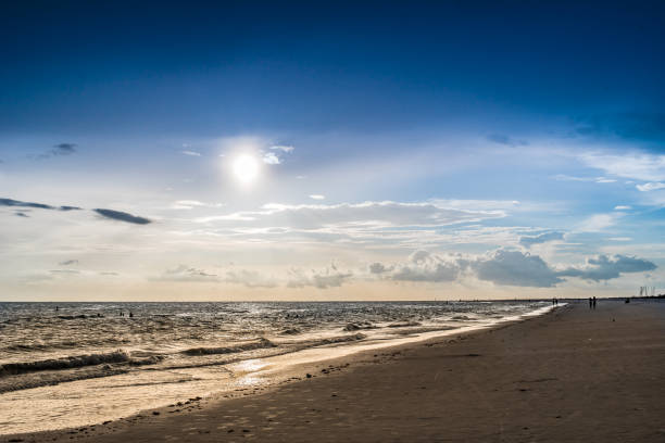 istock Sunset Landscape on the Beach 840304218