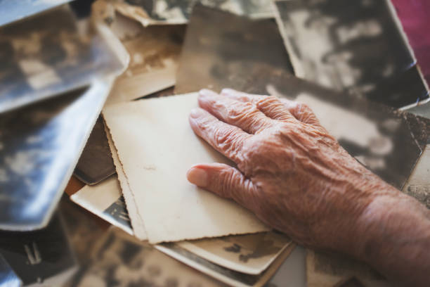 recuerdos. - memorial fotografías e imágenes de stock