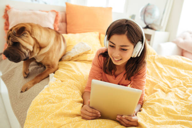 istock Teen blogger 840332428