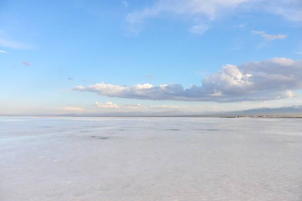 istock Chaka Salt Lake in Qinghai,China 840436078