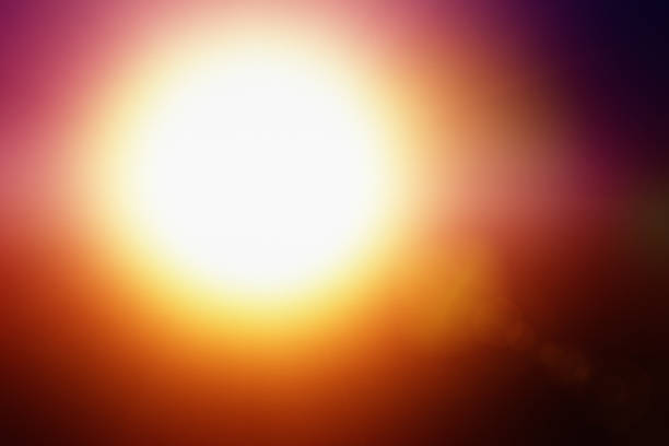 istock Blazing light: gold, shading through orange to red 840462508