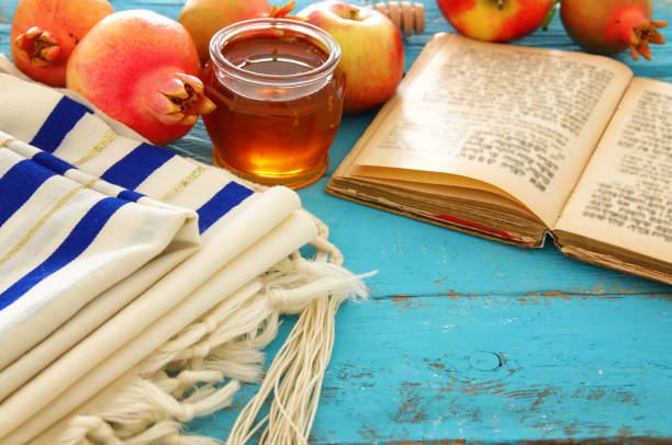 istock Rosh hashanah (jewish New Year holiday) concept. Traditional symbols. 840488534