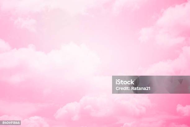 Photo libre de droit de Nuage Doux Fantasme Avec Dégradé De Couleur Pastel banque d'images et plus d'images libres de droit de Rose - Rose, Nuage, Ciel