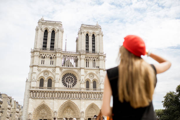 istock Woman traveling in Paris 840586208