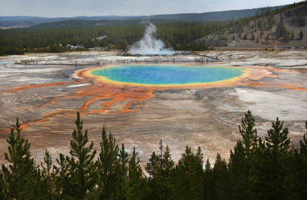 istock Yellowstone Grand Prismatic Spring 840602140
