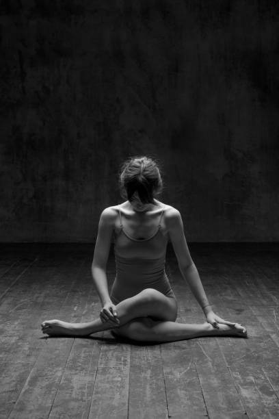 istock Young beautiful fitness female posing in studio 840664748
