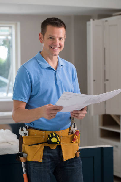 istock Portrait Of Carpenter Installing Luxury Fitted Kitchen 840838008