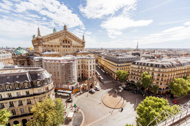 vista da paisagem urbana de paris - opera garnier - fotografias e filmes do acervo