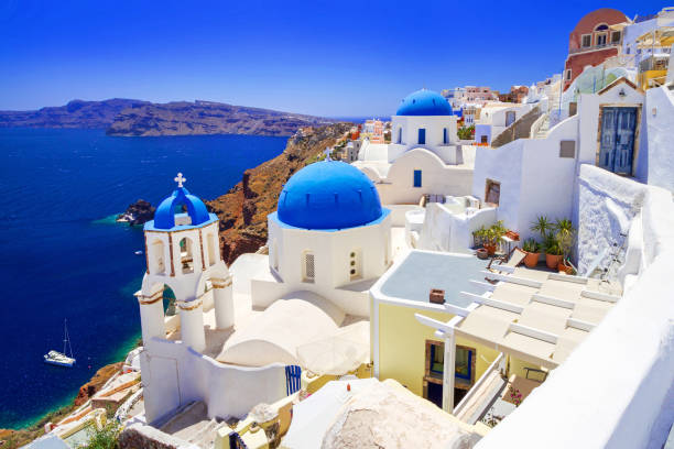 istock Beautiful Oia town on Santorini island 840908294