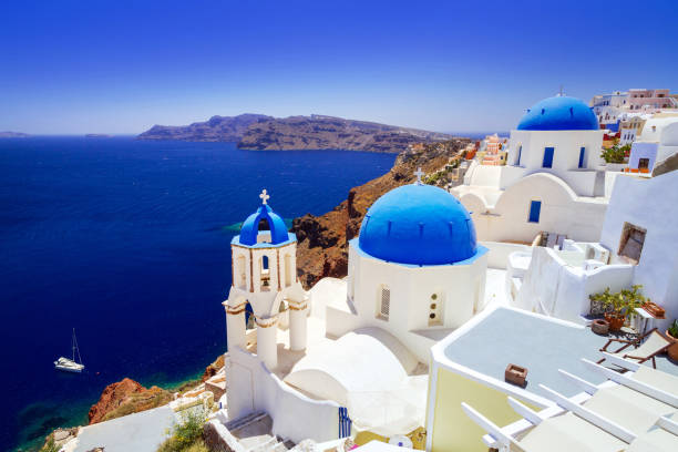 istock Beautiful Oia town on Santorini island 840908312