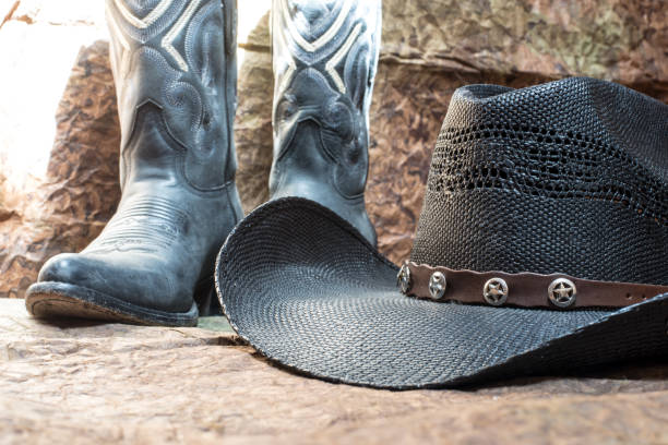 contradanza de línea - cowboy hat hat wild west black fotografías e imágenes de stock
