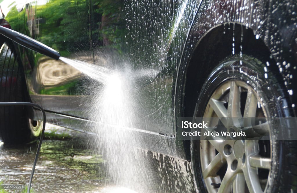 Lavage de voiture  - Photo de Voiture libre de droits