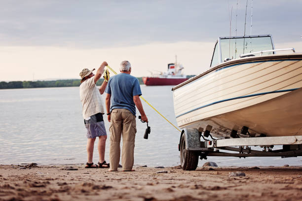 week-end activities between senior brothers - lashing imagens e fotografias de stock