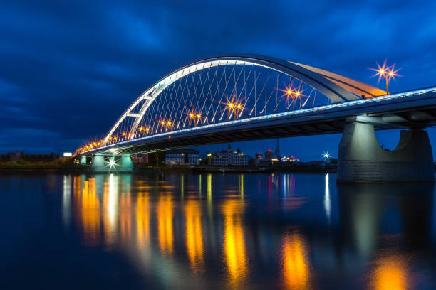istock Apollo bridge in the evening in Bratislava 841156438