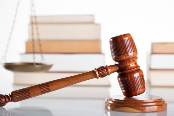 istock law symbols isolated 841359188