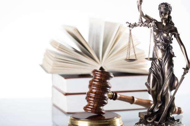 istock law symbols isolated 841361278
