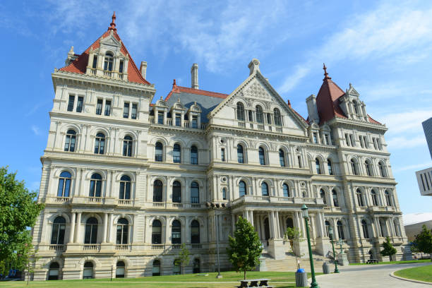 new york state capitol, albany, ny, usa - romanesque stock-fotos und bilder