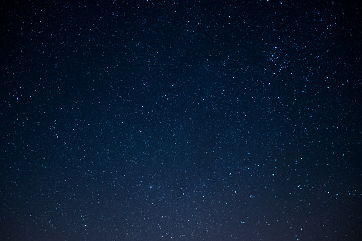 estrellas del cielo en la noche, fondo del espacio photo