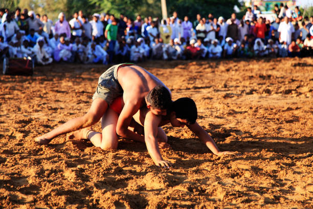 kushti fight znany jako zapasy - shirtless energy action effort zdjęcia i obrazy z banku zdjęć