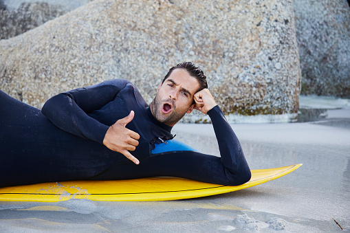 Tipo de persona que practica surf de Shaka photo