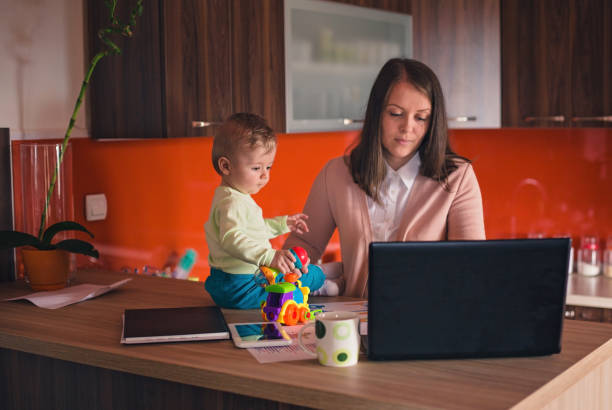 istock Single mom balancing work and family 841501690