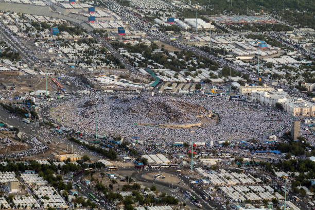 istock MECCA, SAUDI ARABIA  Muslims at Mount Arafat 841530944