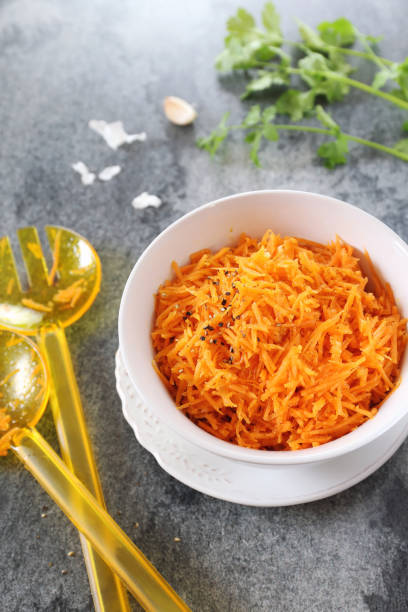 istock Spicy carrot salad with garlic 841573812