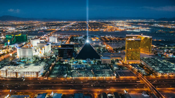La Vegas Las Vegas, Nevada, USA -  July 2017: Aerial view of Las Vegas Skyline at Dusk luxor las vegas stock pictures, royalty-free photos & images