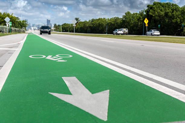 istock Green bike lane 841751574