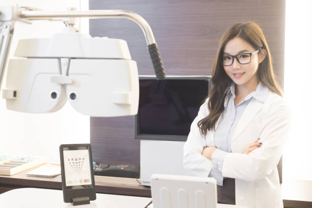 istock beauty woman optometrist 841787598