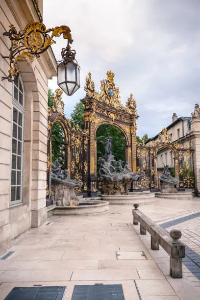 Located in the center of Nancy. The square is part of Unesco World Heritage and was developed in the eighteenth century. It has monument to golden gates and exceptional beautiful buildings such as the city hall 'Hôtel de Ville', the Museum of Fine Arts, the Arc de Triomph and the opera building