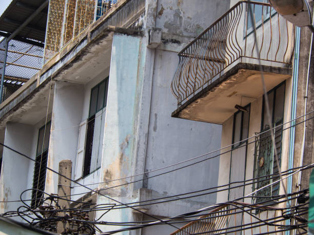 istock Old Building in The City 841874120