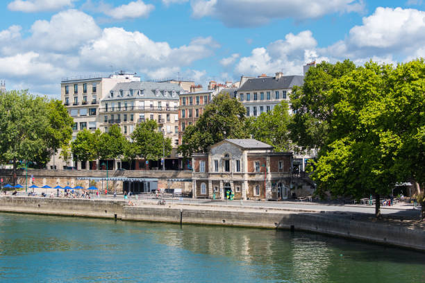 Paris, the Seine quai des Celestins