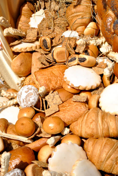 istock Kinds of bread scattering, vecrtical photo 841884516