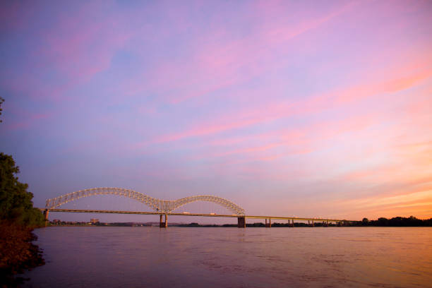 istock Mississippi River and Hernando de Soto Bridge in Memphis, TN 841905480