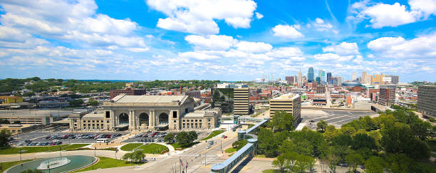 istock Kansas City Missouri Skyline Panorama 841956336