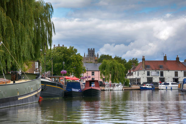 ely nel cambridgeshire - cambridgeshire foto e immagini stock