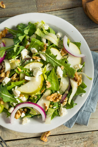 istock Raw Autumn Pear and Blue Cheese Salad 842082918