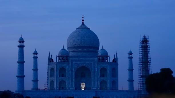 istock Sunset at Taj Mahal 842167174