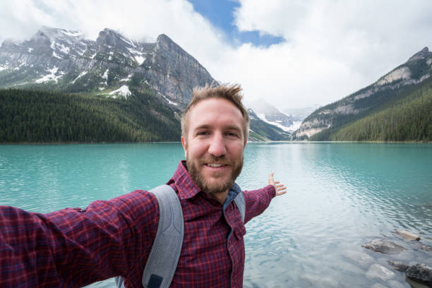 istock Lake Louise Selfie 842183476