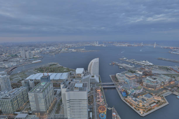 istock Night scenery of Yokohama Minatomirai area 842184204