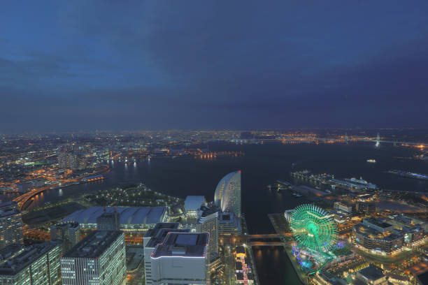 istock Night scenery of Yokohama Minatomirai area 842184402