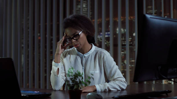 istock Thoughtful woman in office 842188434