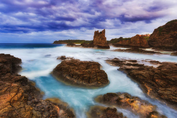 istock Sea Kiama Cathedral Round Dark 842397070
