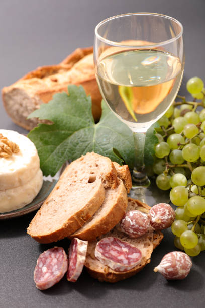 istock wine with salami,bread and cheese 842424590