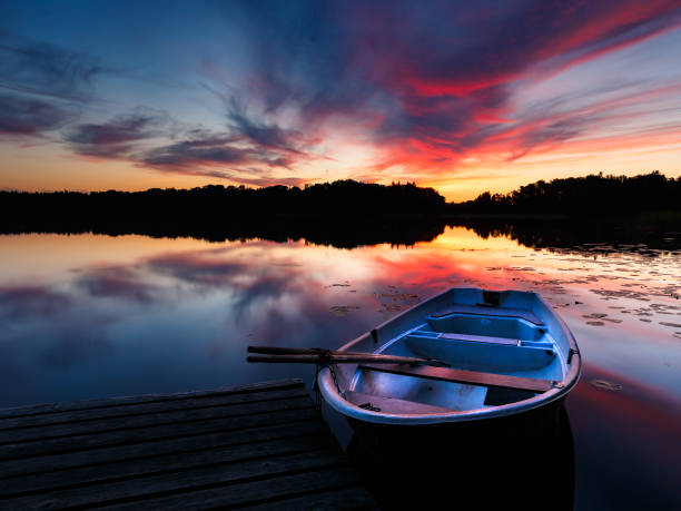 istock Idyllic view to boat and sunset 842445090