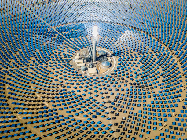 太陽熱発電プラント駅航空写真ビュー - nevada usa desert arid climate ストックフォトと画像
