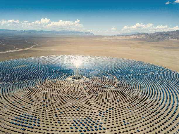 vista aérea de la central térmica - solar power station fotografías e imágenes de stock