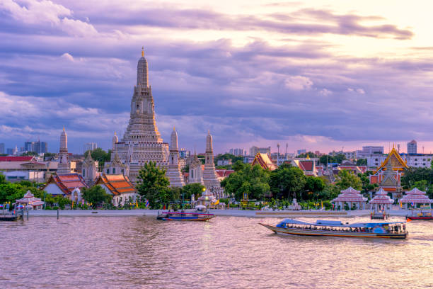 istock Wat Arun Temple in bangkok thailand at sunset. 842484906