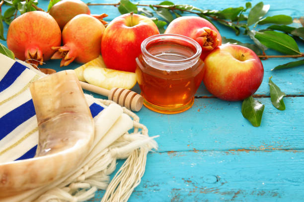istock Rosh hashanah (jewish New Year holiday) concept. Traditional symbols. 842589692